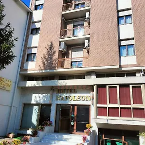 https://hotel-napoleon.it-tuscanyhotel.com